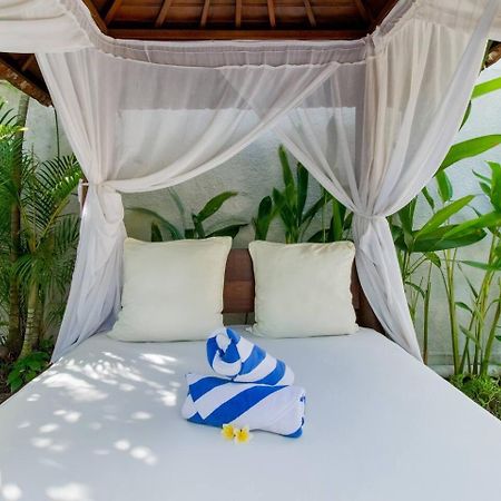 Heart Of Seminyak, 2Br, Sleeps 4, Walk To Bintangヴィラ エクステリア 写真