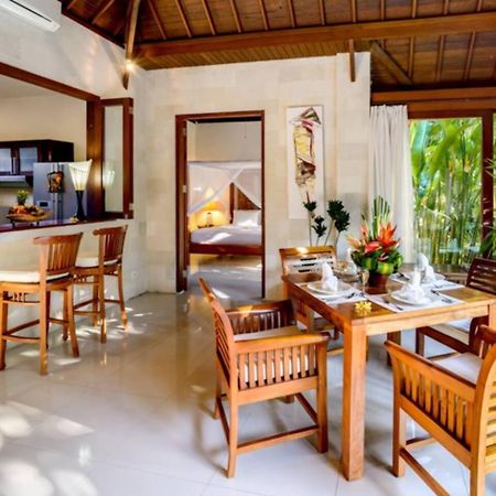 Heart Of Seminyak, 2Br, Sleeps 4, Walk To Bintangヴィラ エクステリア 写真