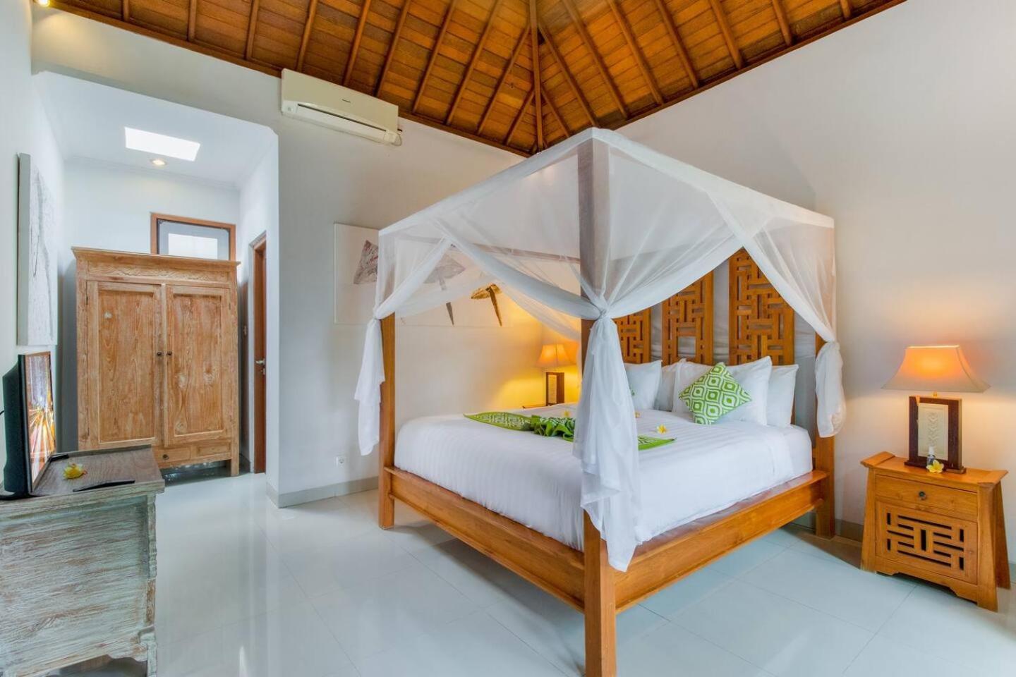 Heart Of Seminyak, 2Br, Sleeps 4, Walk To Bintangヴィラ エクステリア 写真