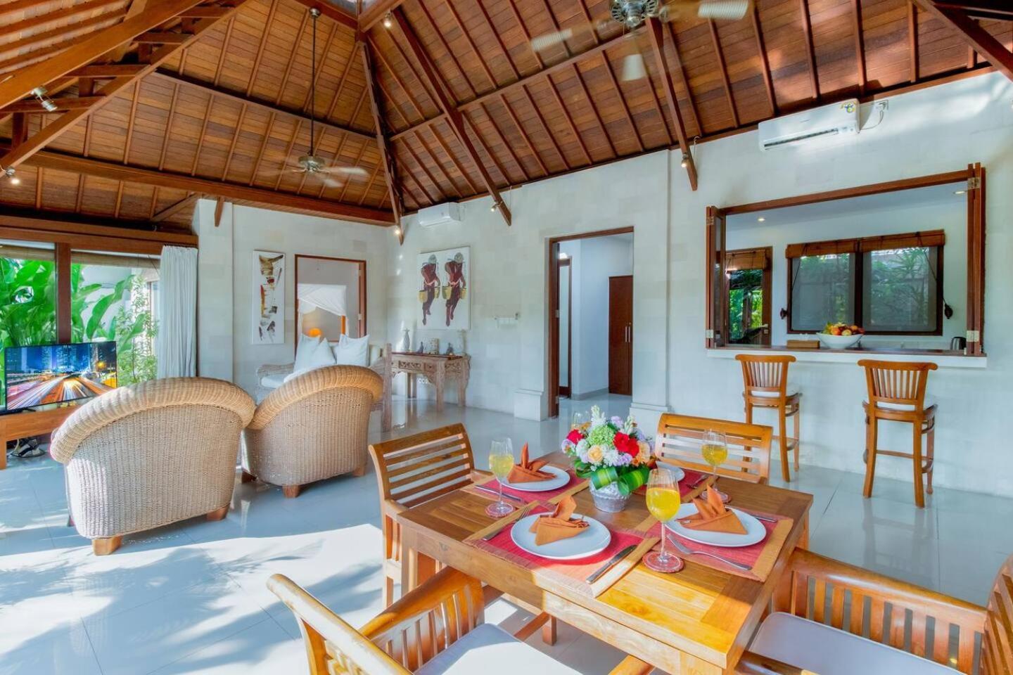 Heart Of Seminyak, 2Br, Sleeps 4, Walk To Bintangヴィラ エクステリア 写真