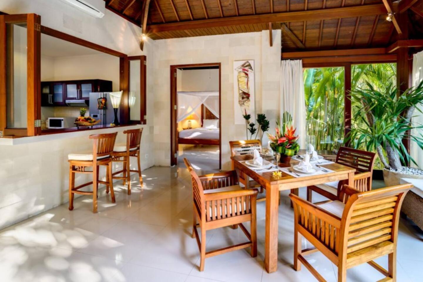 Heart Of Seminyak, 2Br, Sleeps 4, Walk To Bintangヴィラ エクステリア 写真